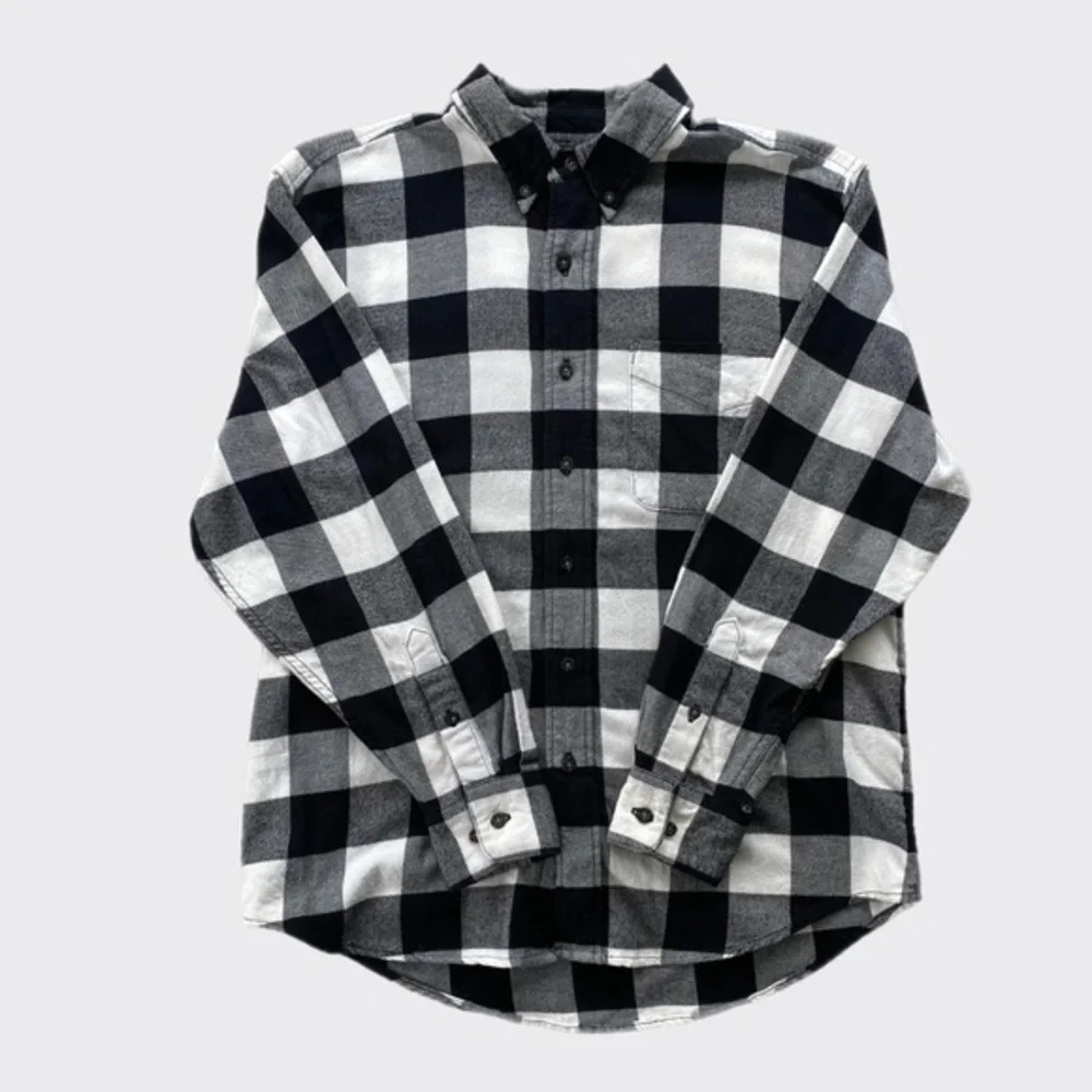 ARITZIA TNA BUTTON UP BLACK & WHITE FLANNEL | 1​ # FML03